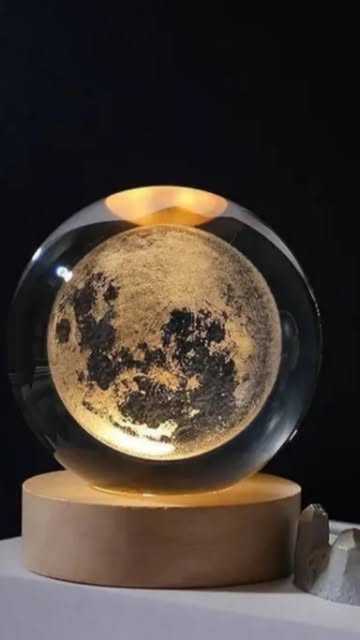 گوی کریستال طرح ماه